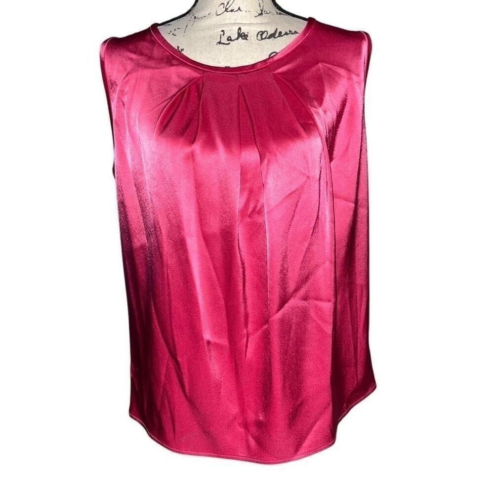 St John Haute Pink Satin Pleated Neck Sleeveless Shell Top K929W02 NEW